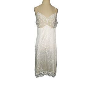 St Eve Vintage Slip Cream Nightgown Lace Trimmed. Made in USA Size 36
